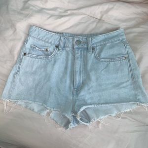 VINTAGE LOOK JEAN SHORTS